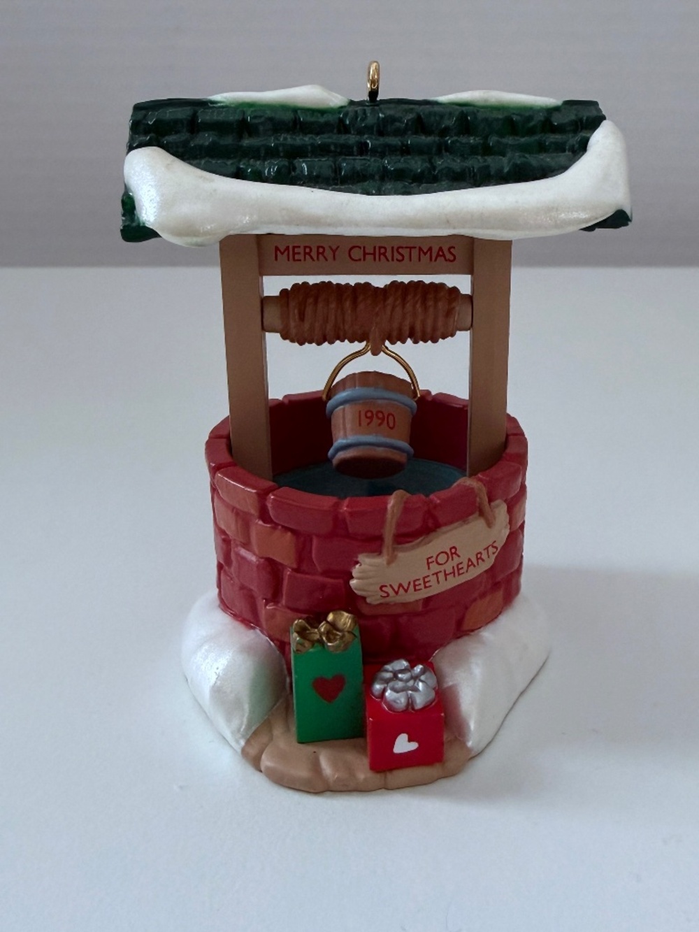 Hallmark 1990 Sweetheart Wishing Well Keepsake Ornament NO box
